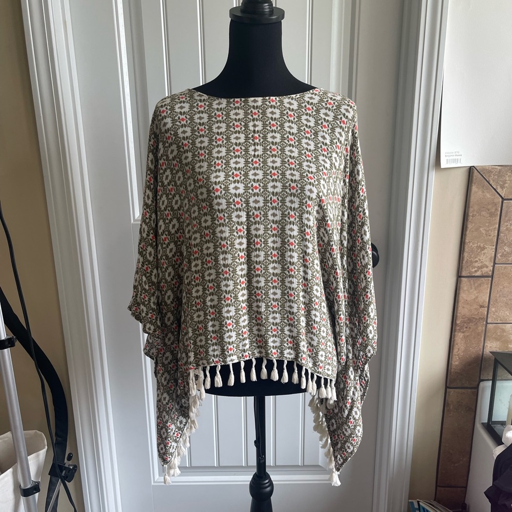 Boutique Poncho Top- Green/Orange- S/M (can fit large too)